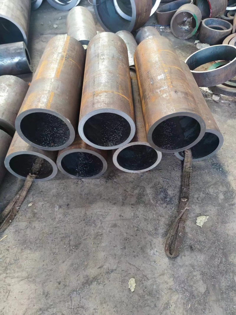 新蔡新蔡新蔡12Cr1MovG无缝钢管切割